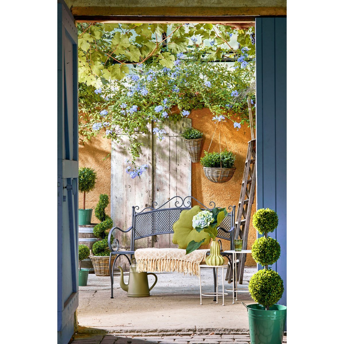Provence Garden Bench - L108 x W51 x H91 cm - Metal - Gray
