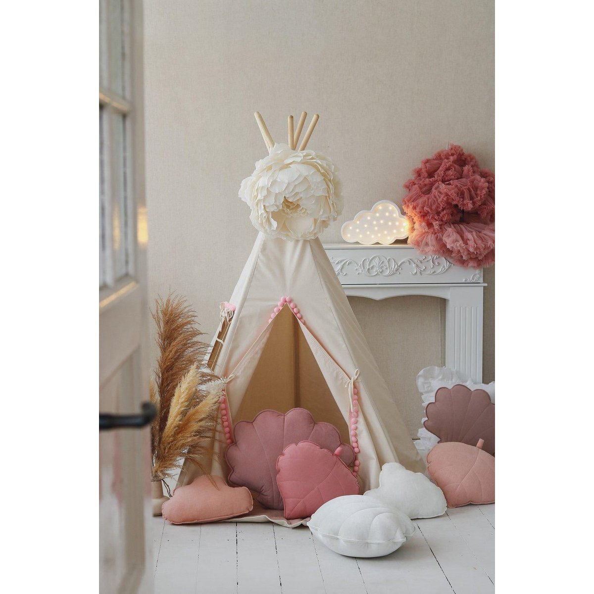 Tipi-tent "Fluffy Pompoms" met pompons