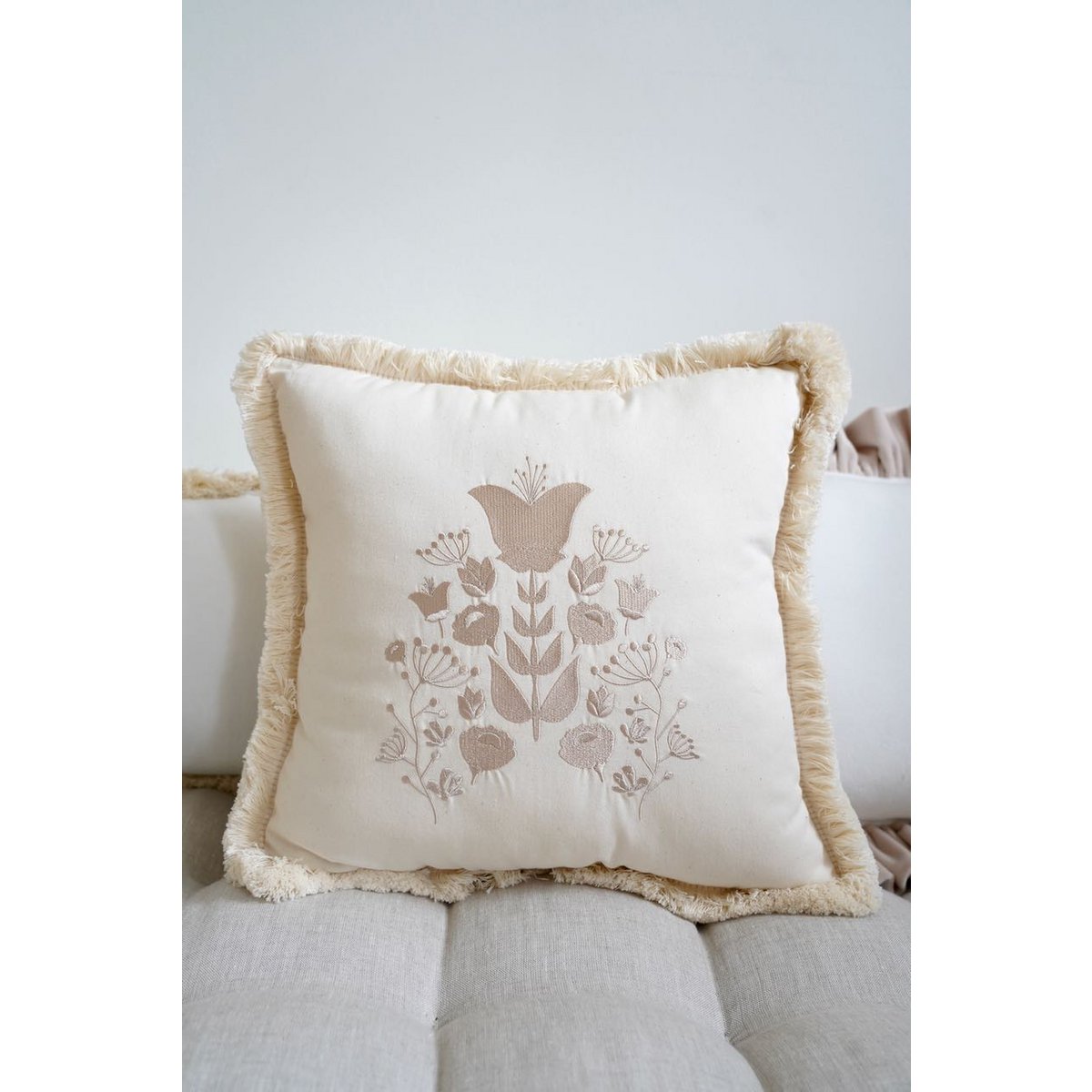 Kussen ‘Boho’ met borduursel