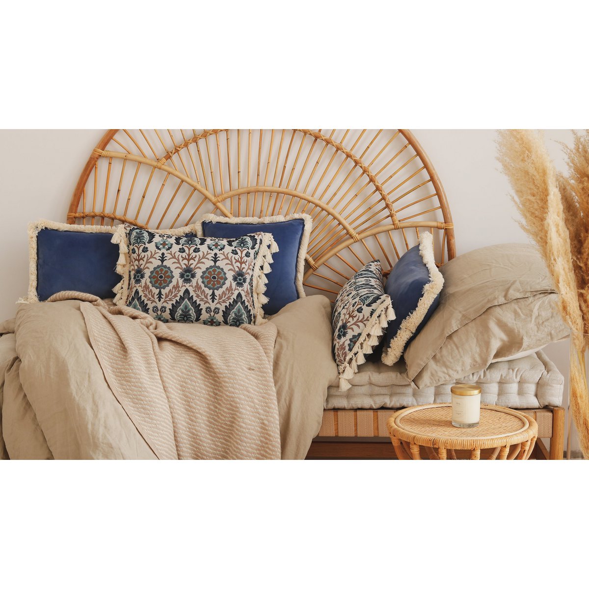 "Blue Iris in Istanbul" bolster met franje