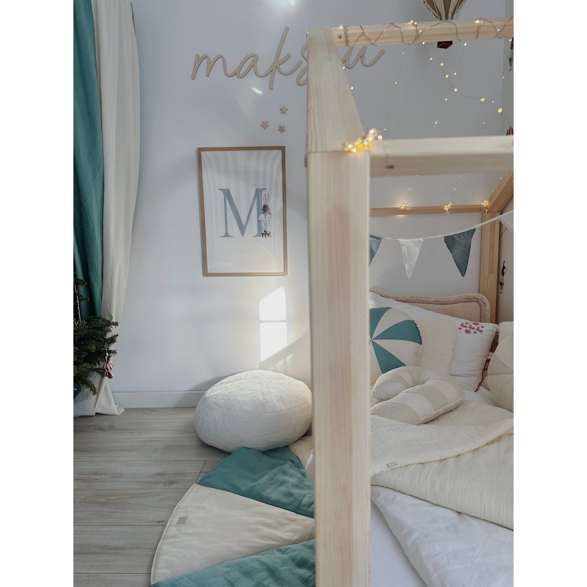 Bouclé, katoenen patchwork Lillipop-kussen “Wit lam”.