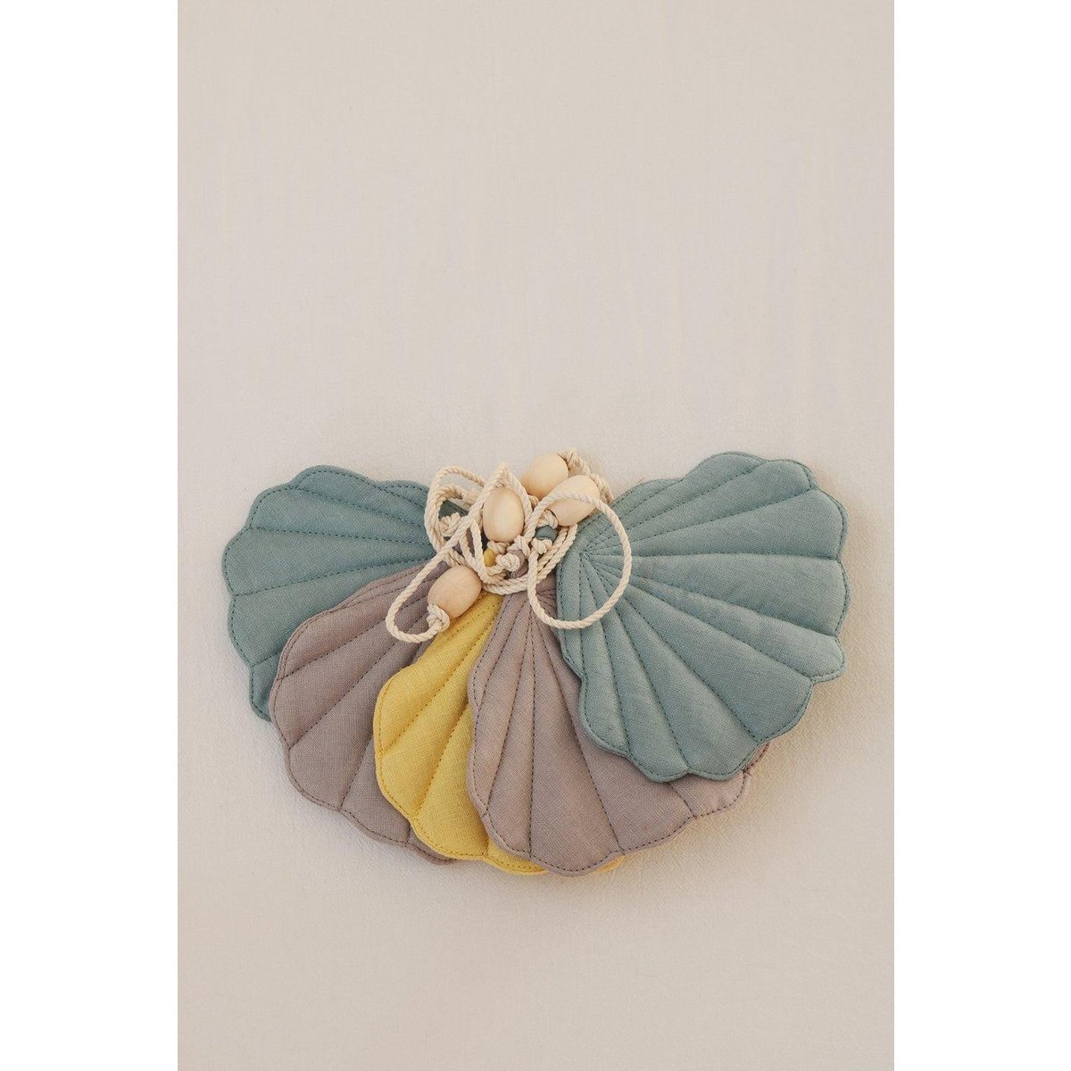 "Eye of the Sea" Linnen Garland met Schelpen