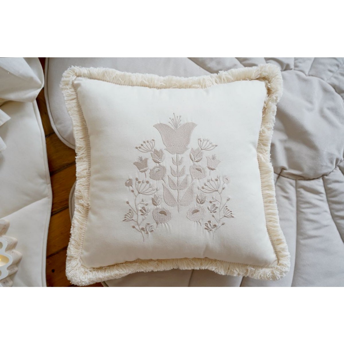 Kussen ‘Boho’ met borduursel