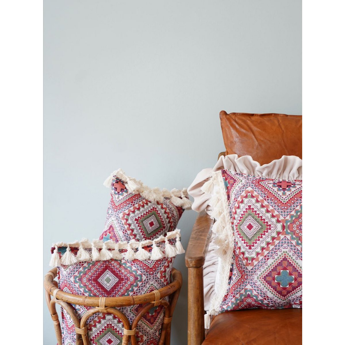 Decoratief kussen "Roze boho-stijl" met franjes