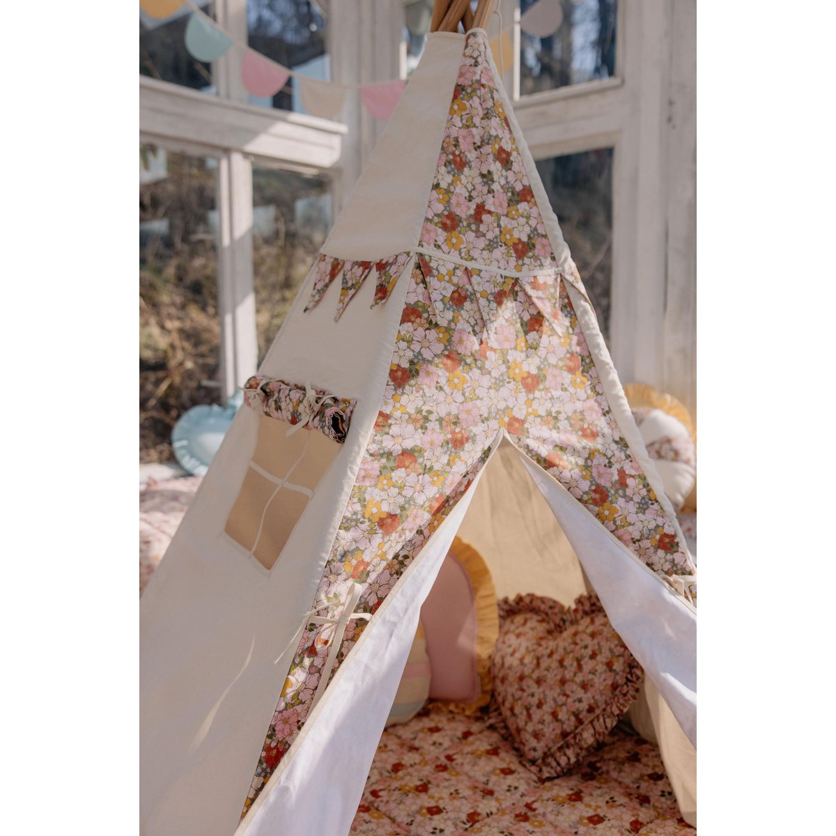 Dubbelzijdig hartkussen met franje "Summer Garden" Valentijnscadeau voor haar, Pasen en Spring Decor, Baby Shower Cadeau voor meisje, mama cadeau