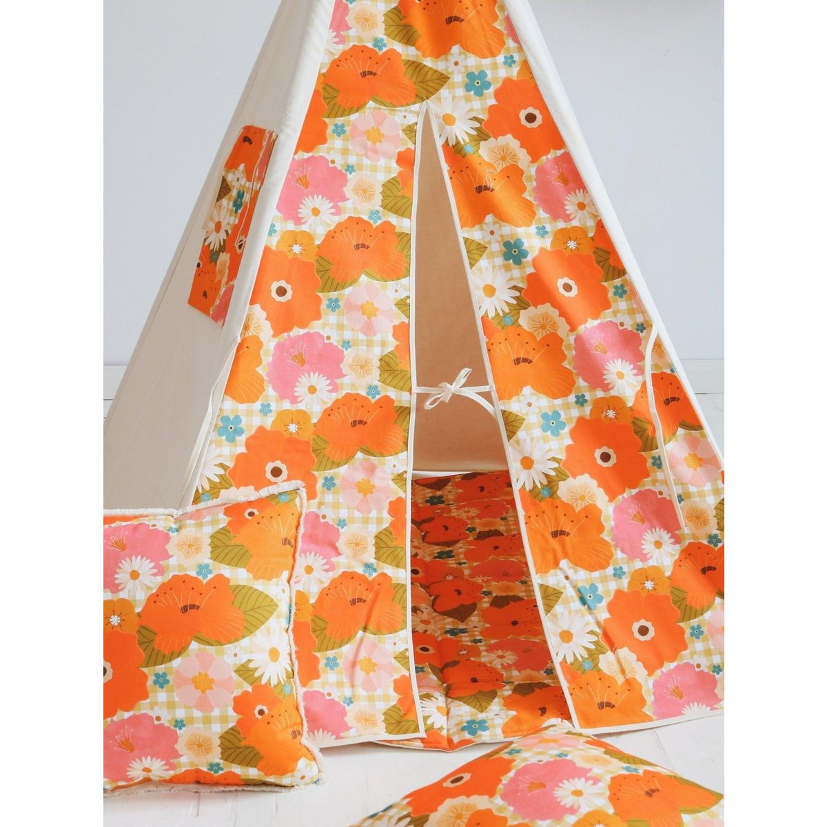 Tipi- en mattenset “Picknick met de bloemen”.