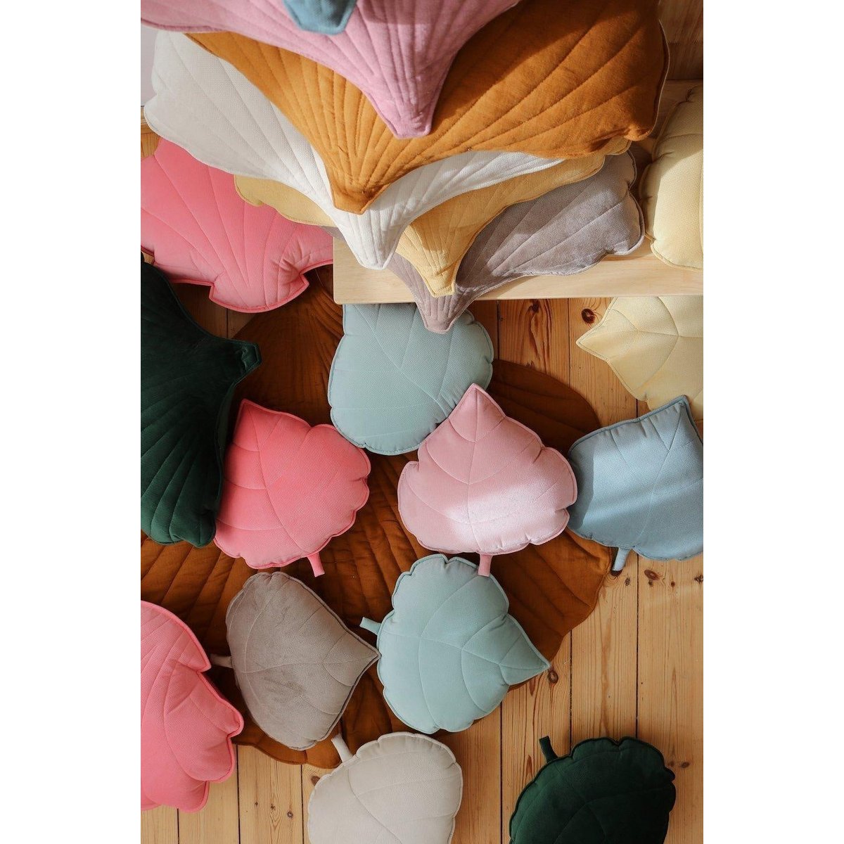 Fluwelen bladkussen 'Powder Mint'