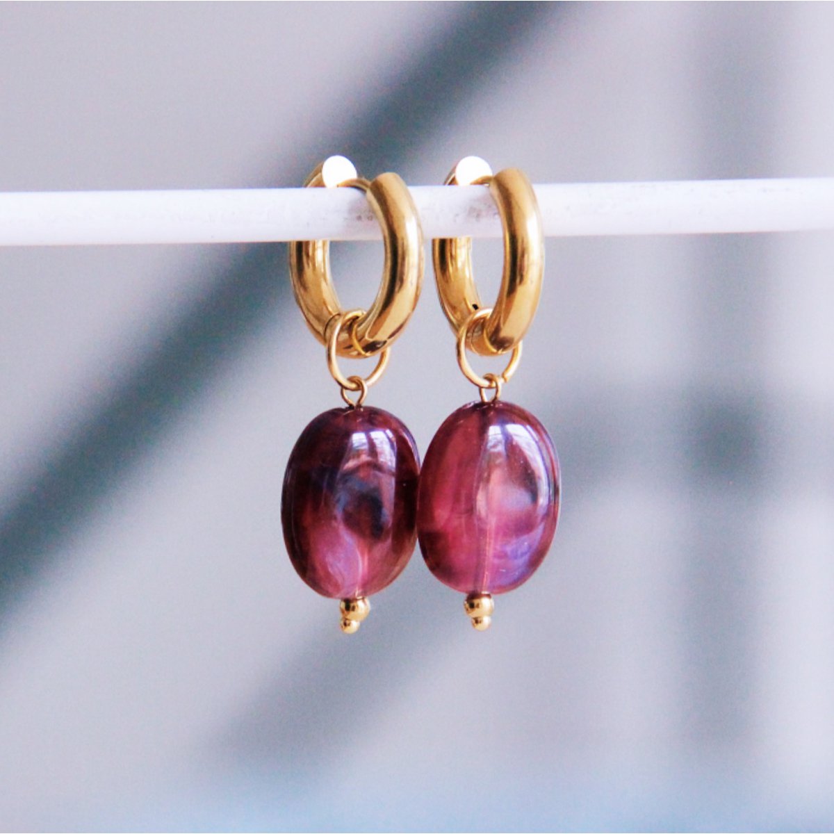 Brede hoepel met ovale harshanger - paars