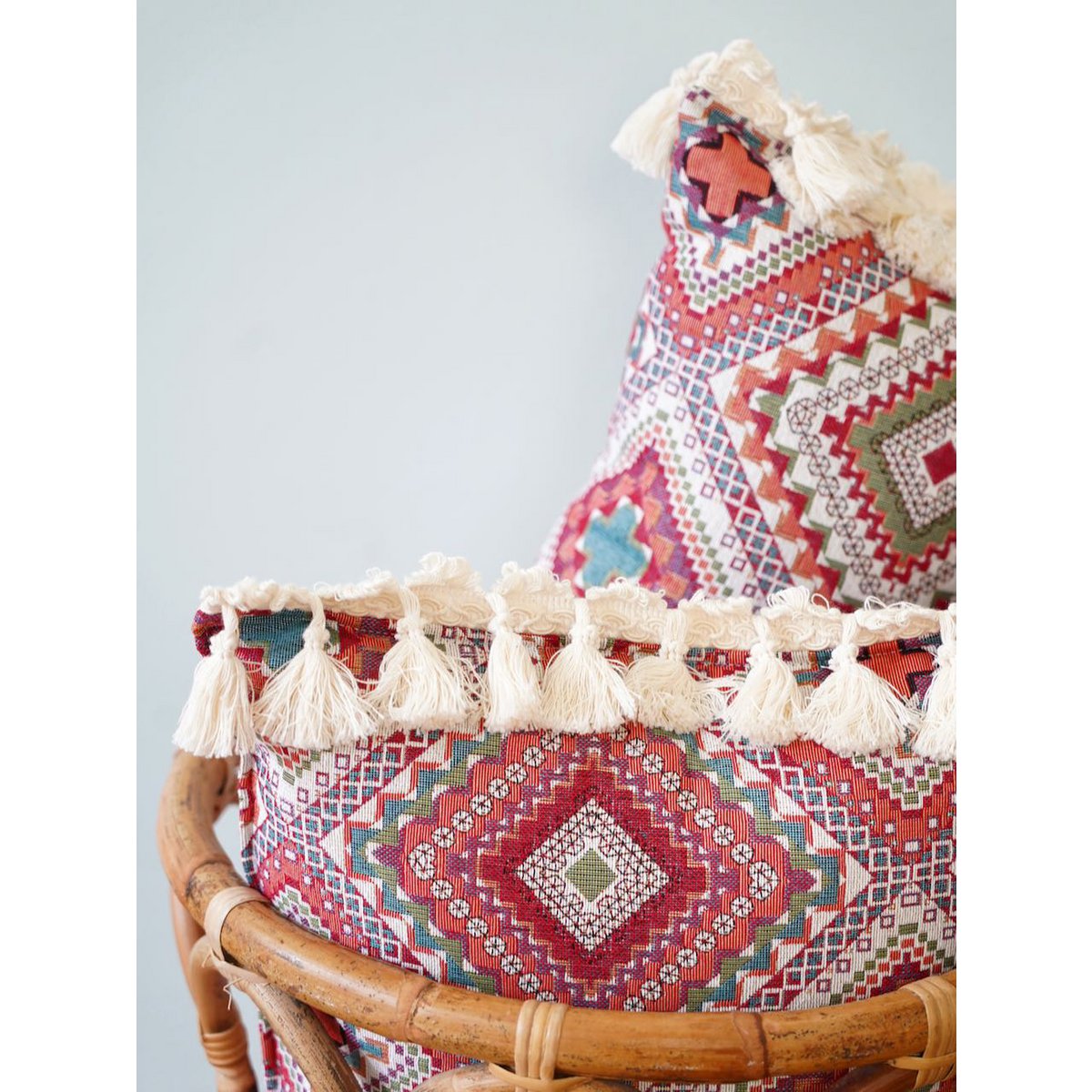 Decoratief kussen "Roze boho-stijl" met franjes
