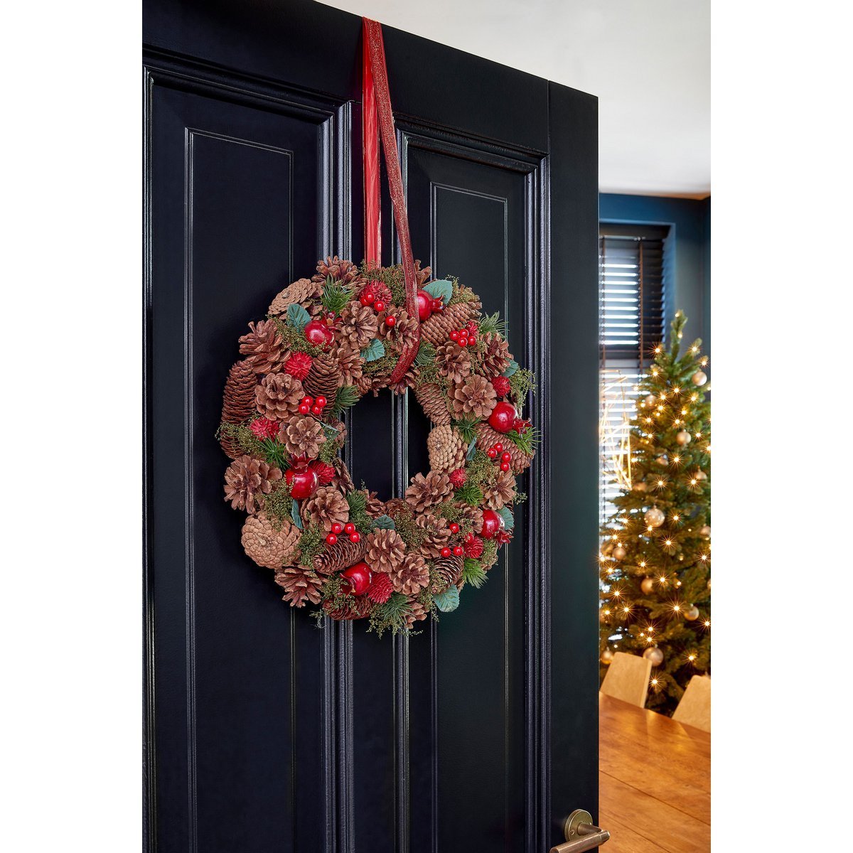 Landon Kerstkrans met Dennenappels - H9 x Ø45 cm - Bruin