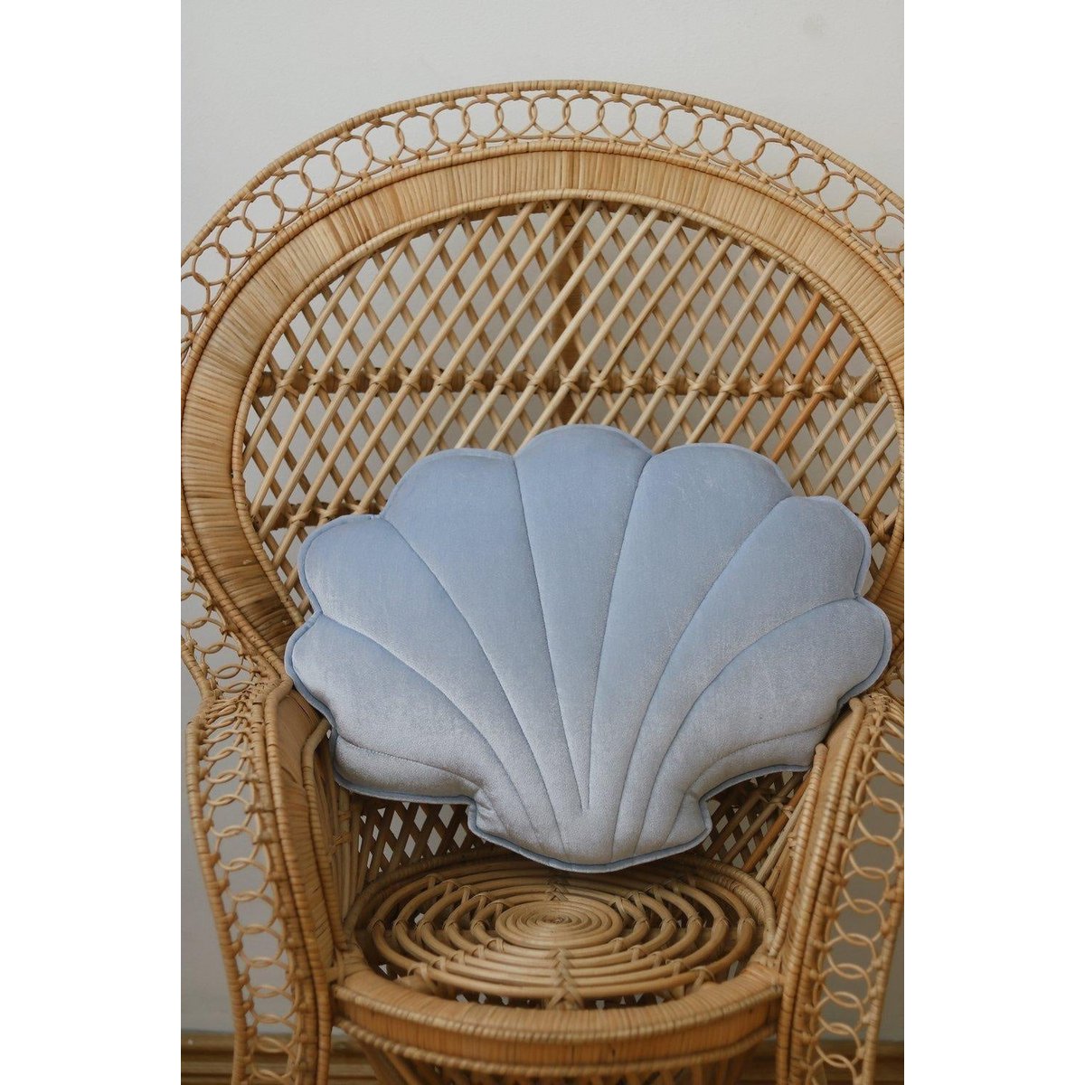 Fluwelen schelpkussen 'Blue Pearl'