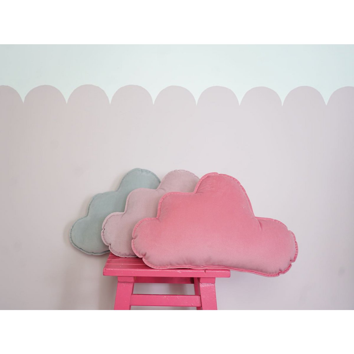 Fluweel Wolkenkussen voor babykamer "Candy pink"