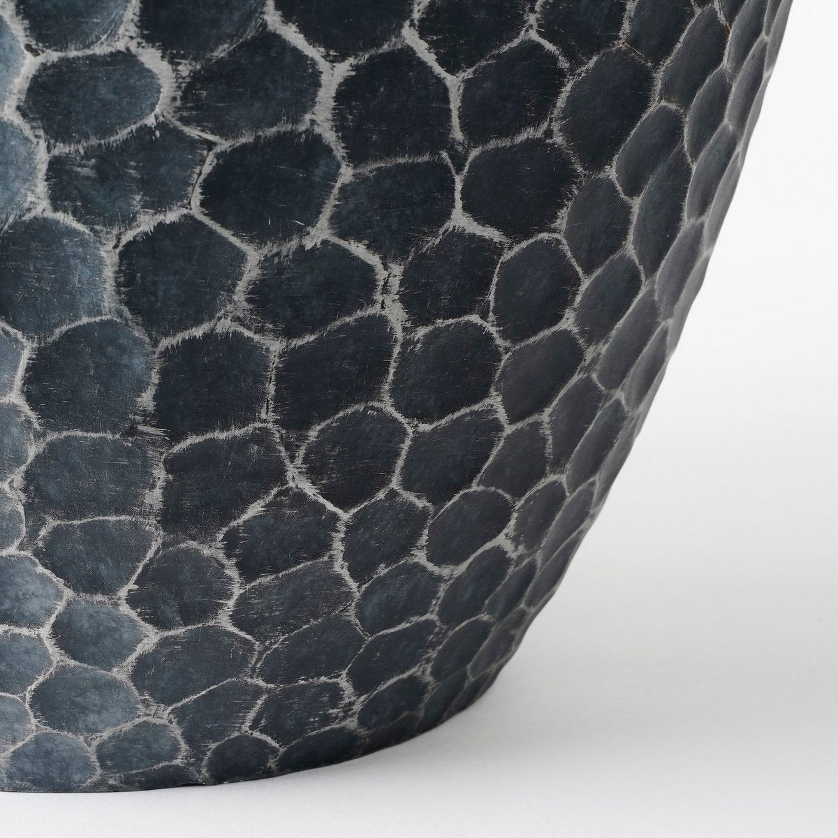 Bravo Outdoor Flower Pot - H26 x Ø30.5 cm - Black hammered
