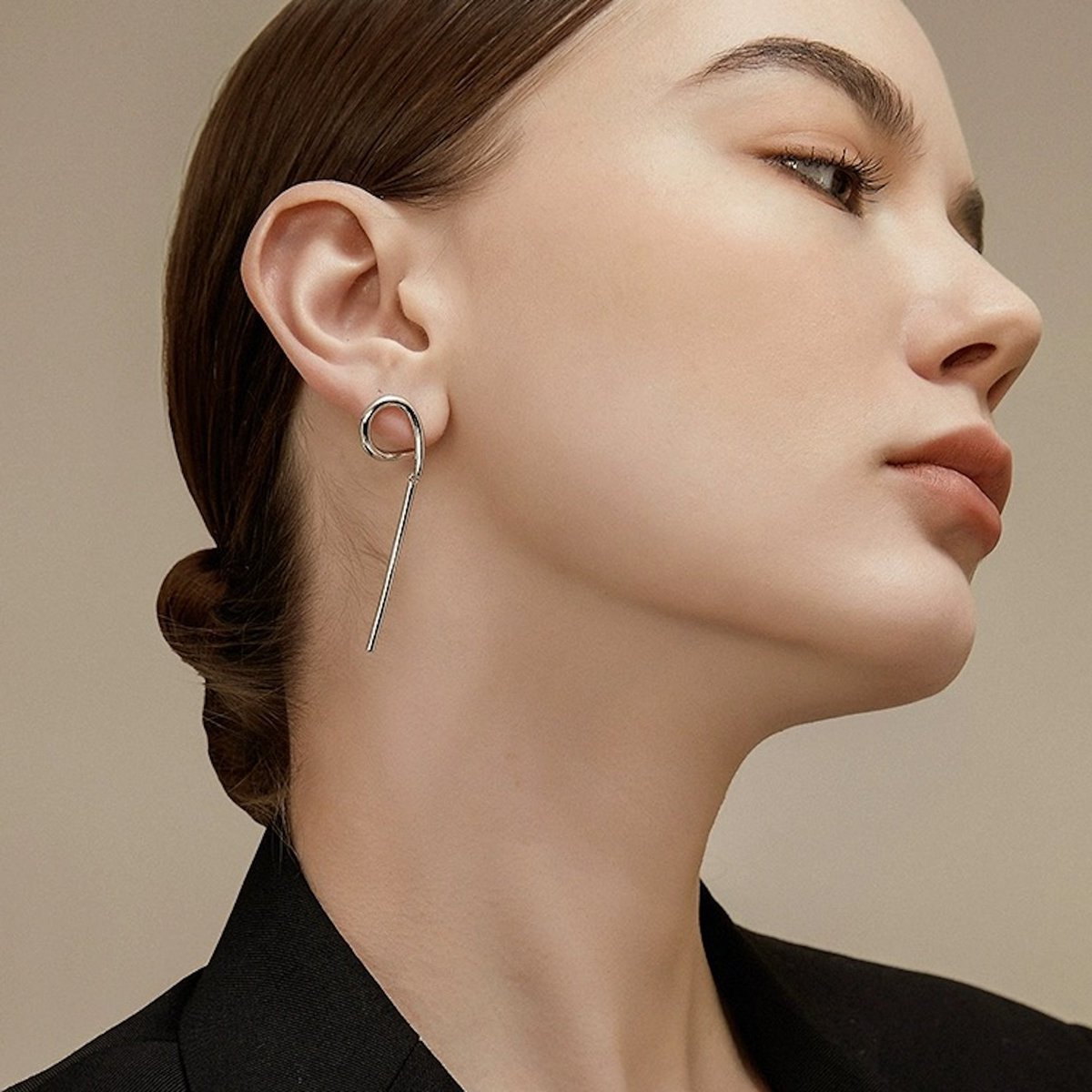 Geometric curve hoop with long earrings