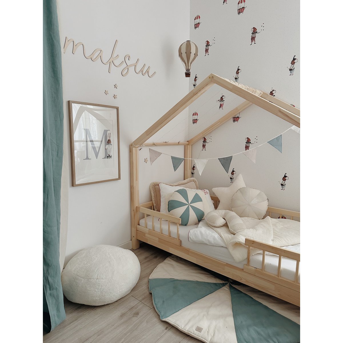 Bouclé, katoenen patchwork Lillipop-kussen “Wit lam”.