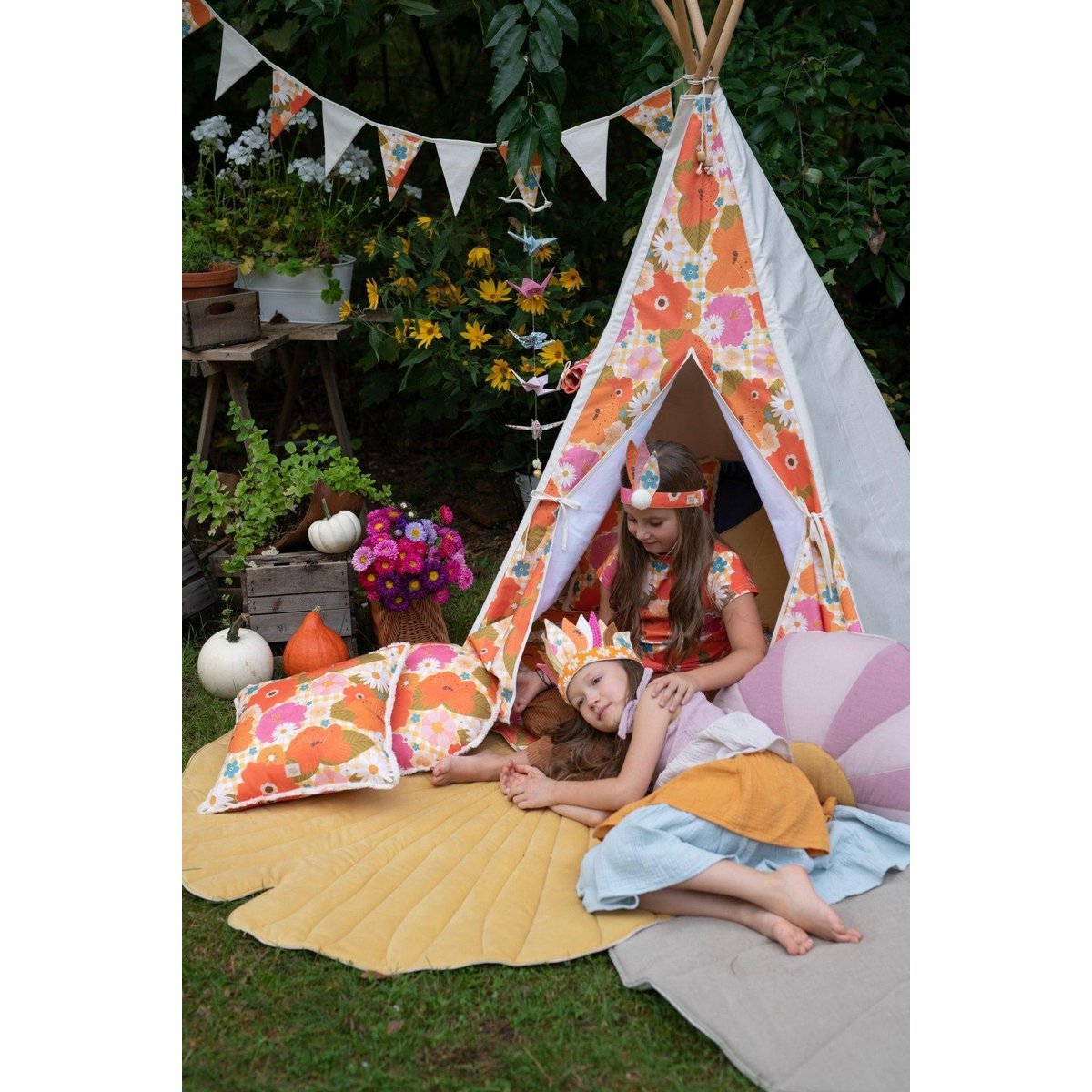 Tipi-tent “Picknick met bloemen”.