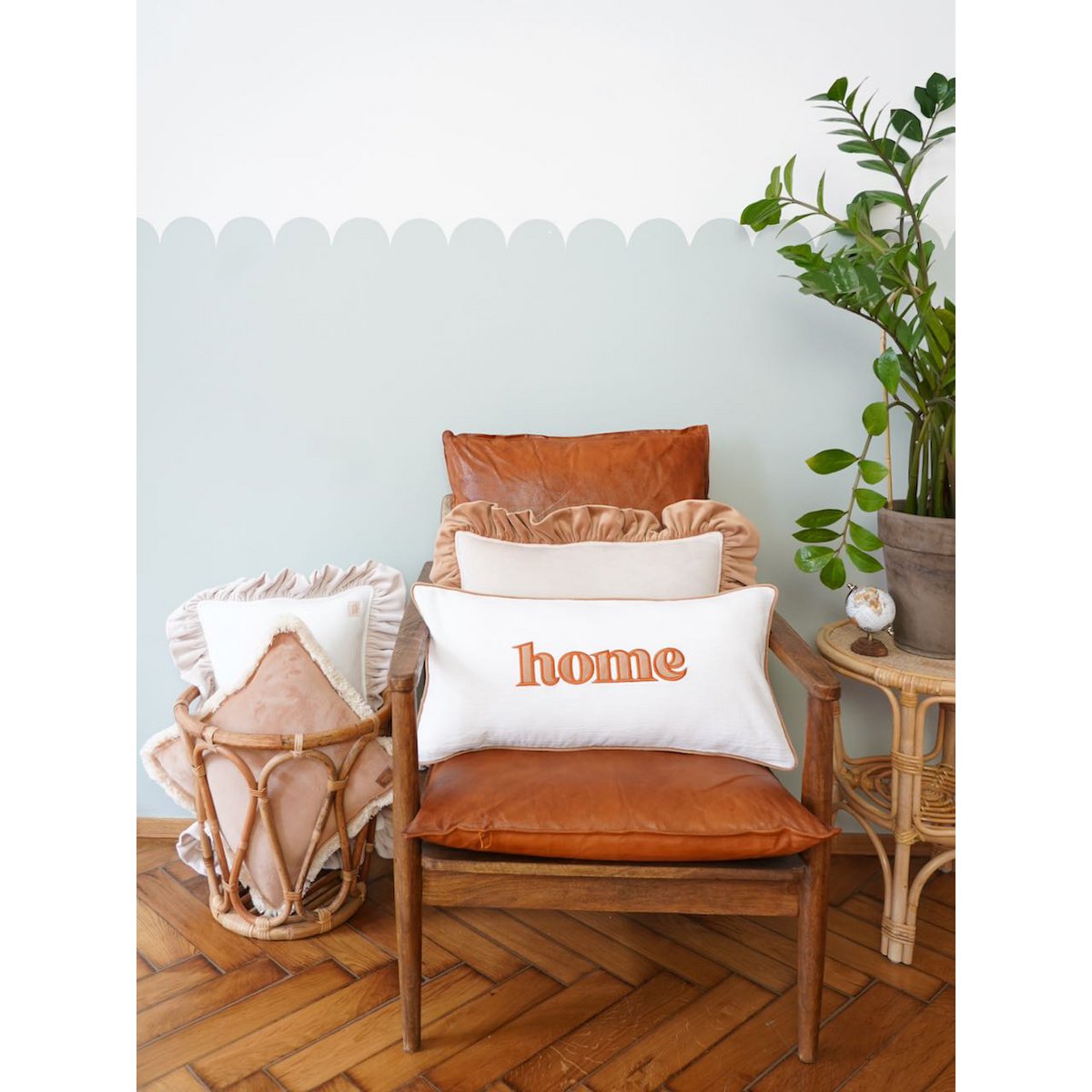 Decoratief fluwelen kussen met ruche "Cappuccino"