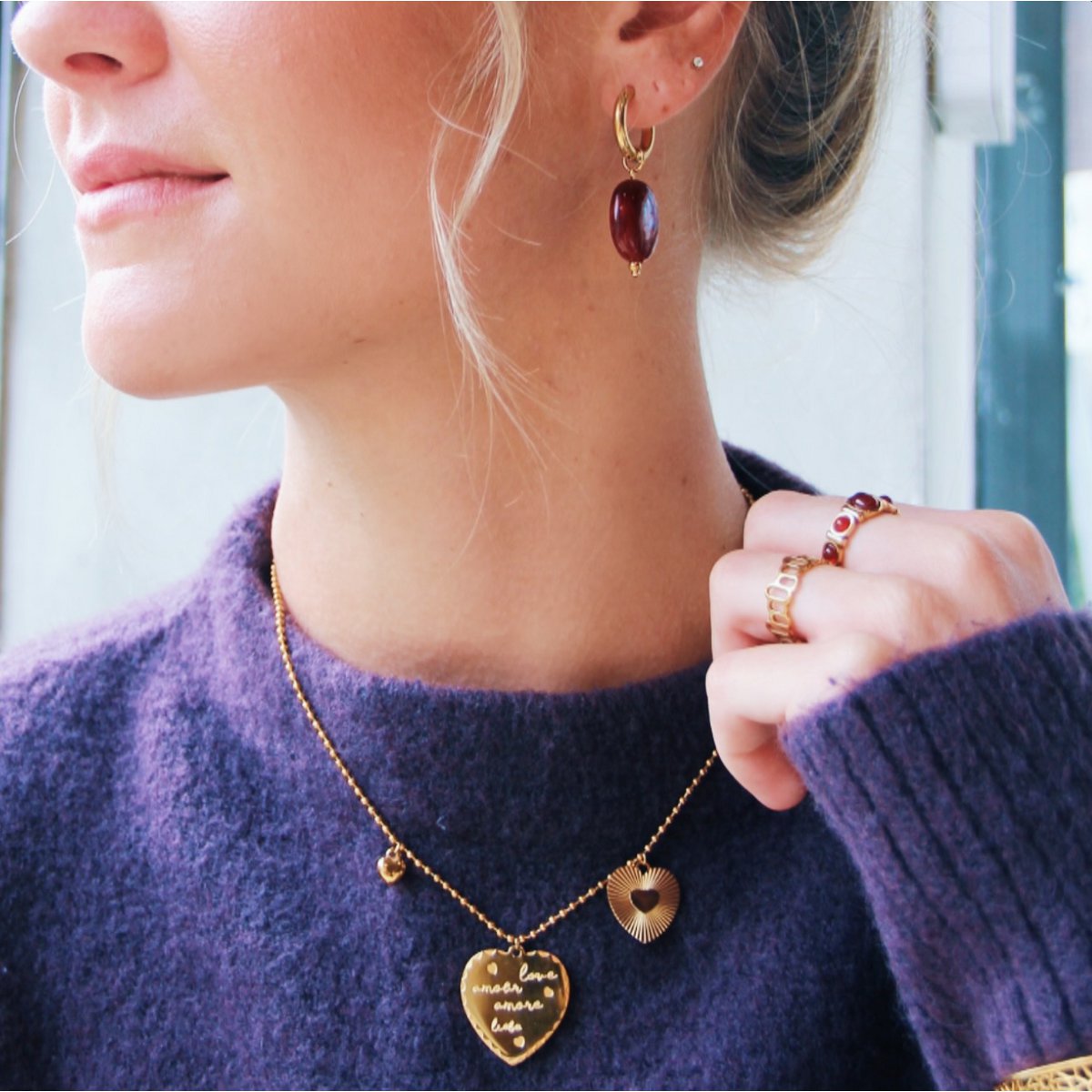 Brede oorring met ovale harshanger - bordeaux