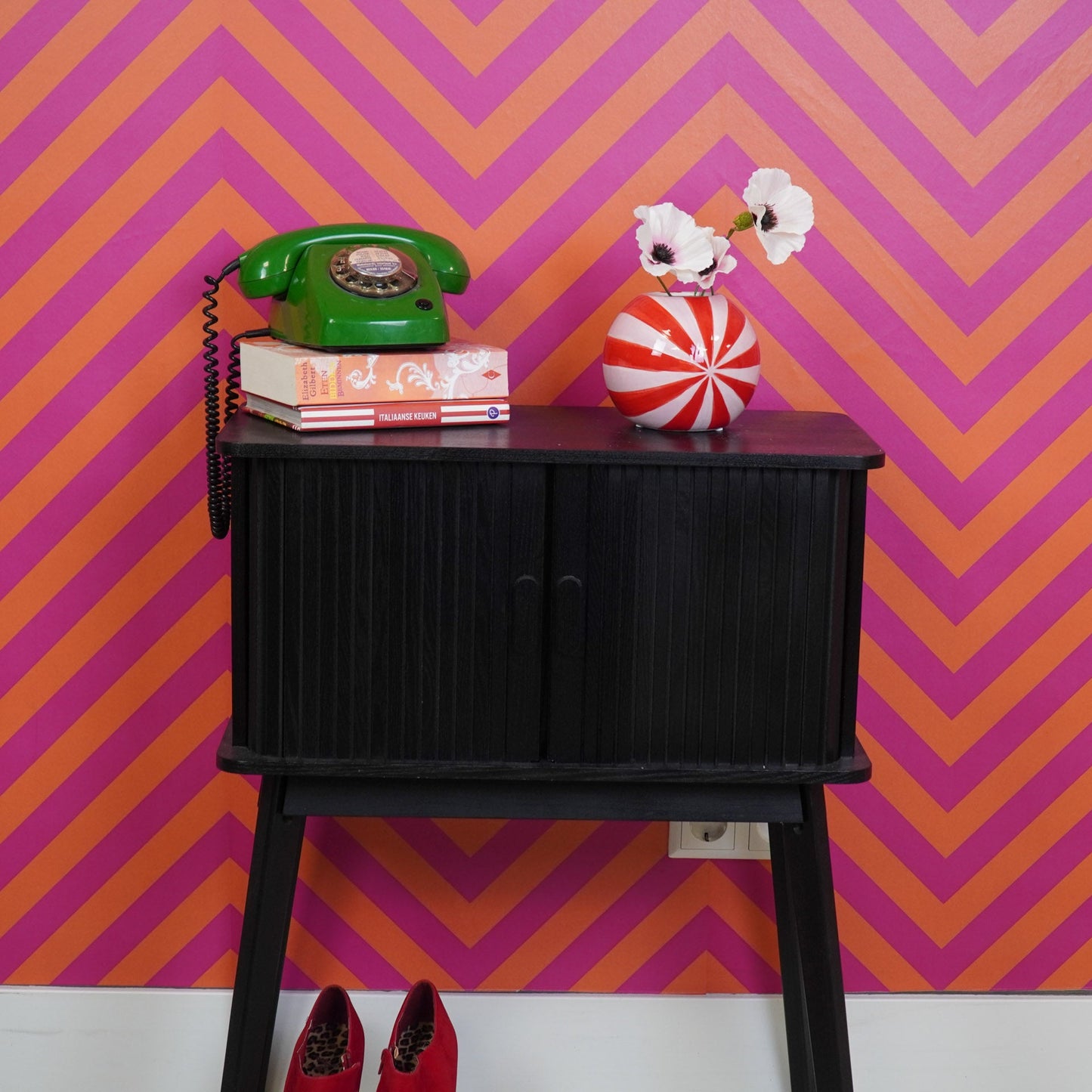 Vaas - Bloemenvaas Swirl- Dolomiet - Rood/Roze - 15x15x13,5cm