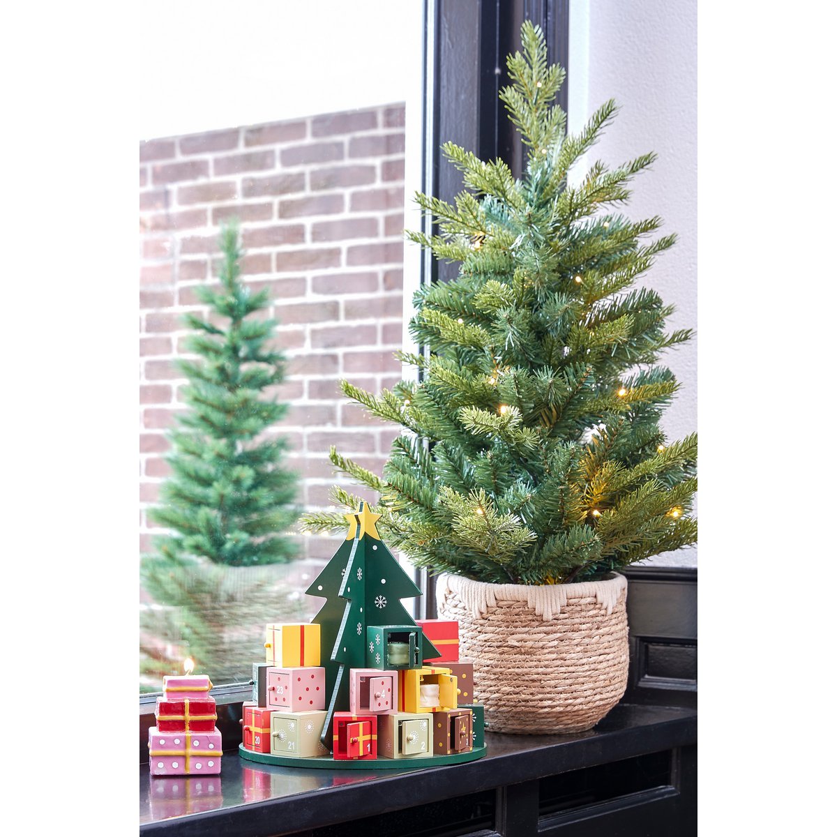 Adventskalender - H30 x Ø28 cm - MDF - 100% FSC - Meerkleurig