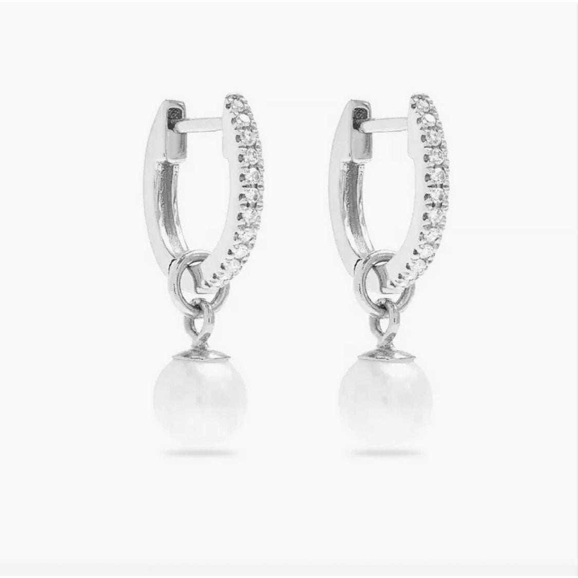 Huggie's Sweetpearl Hoop