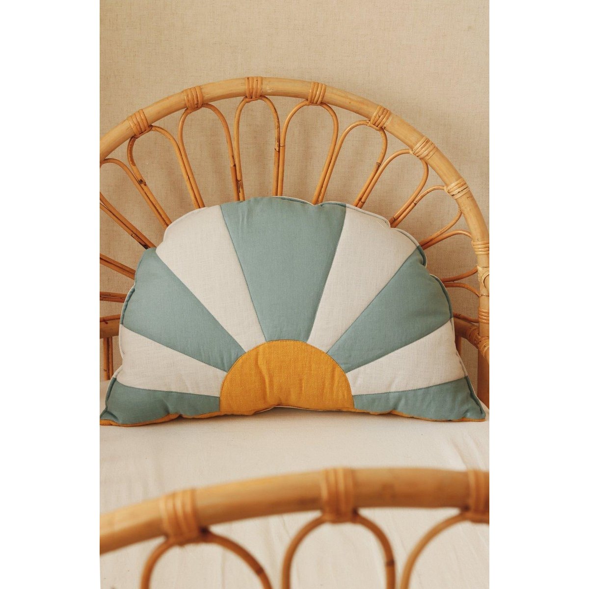 Zonnekussen “Sunset in Twin Peaks” VOLG DE ZON