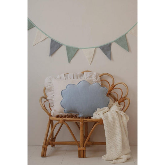 'Babyblauw' linnen schelpkussen