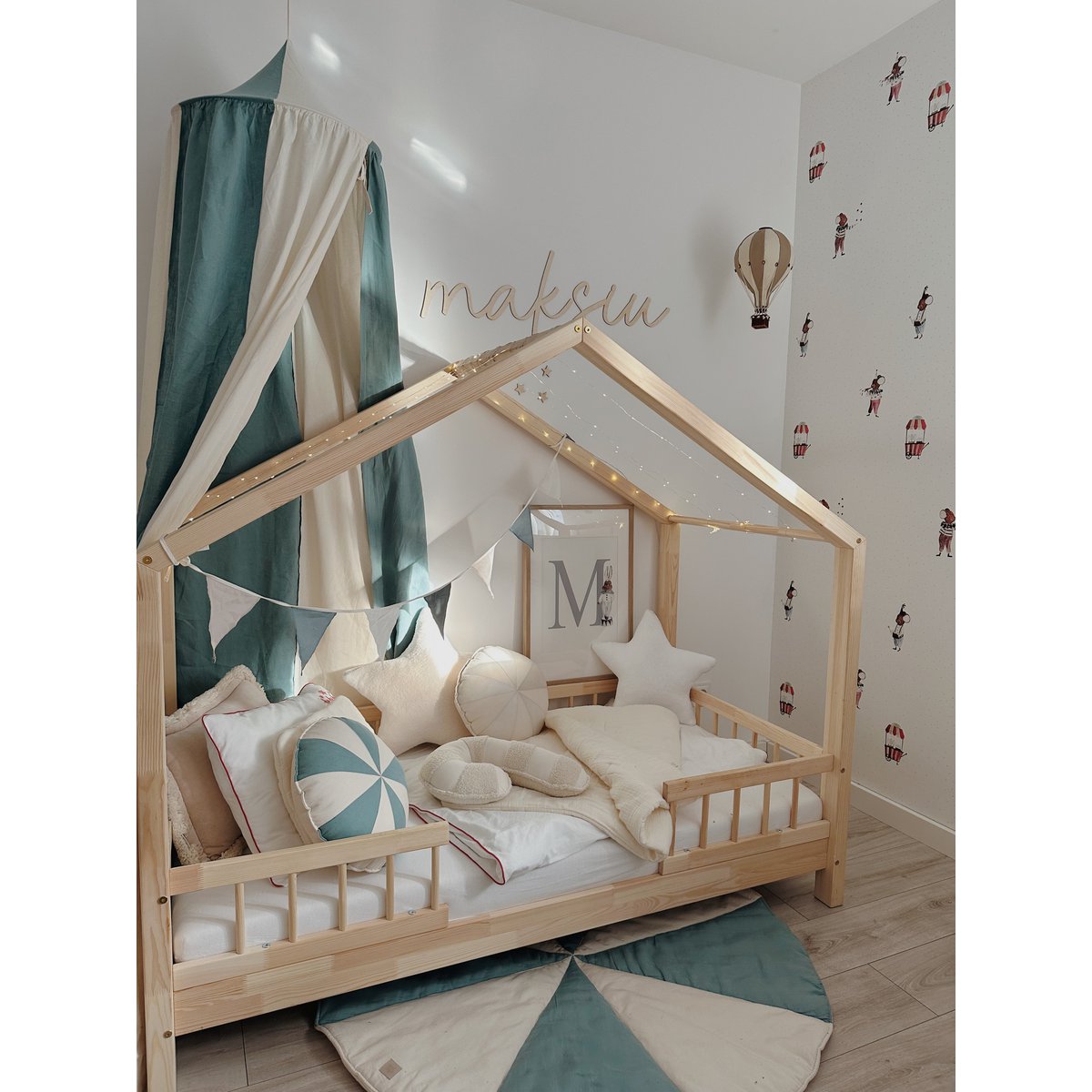 Bouclé, katoenen patchwork Lillipop-kussen “Wit lam”.