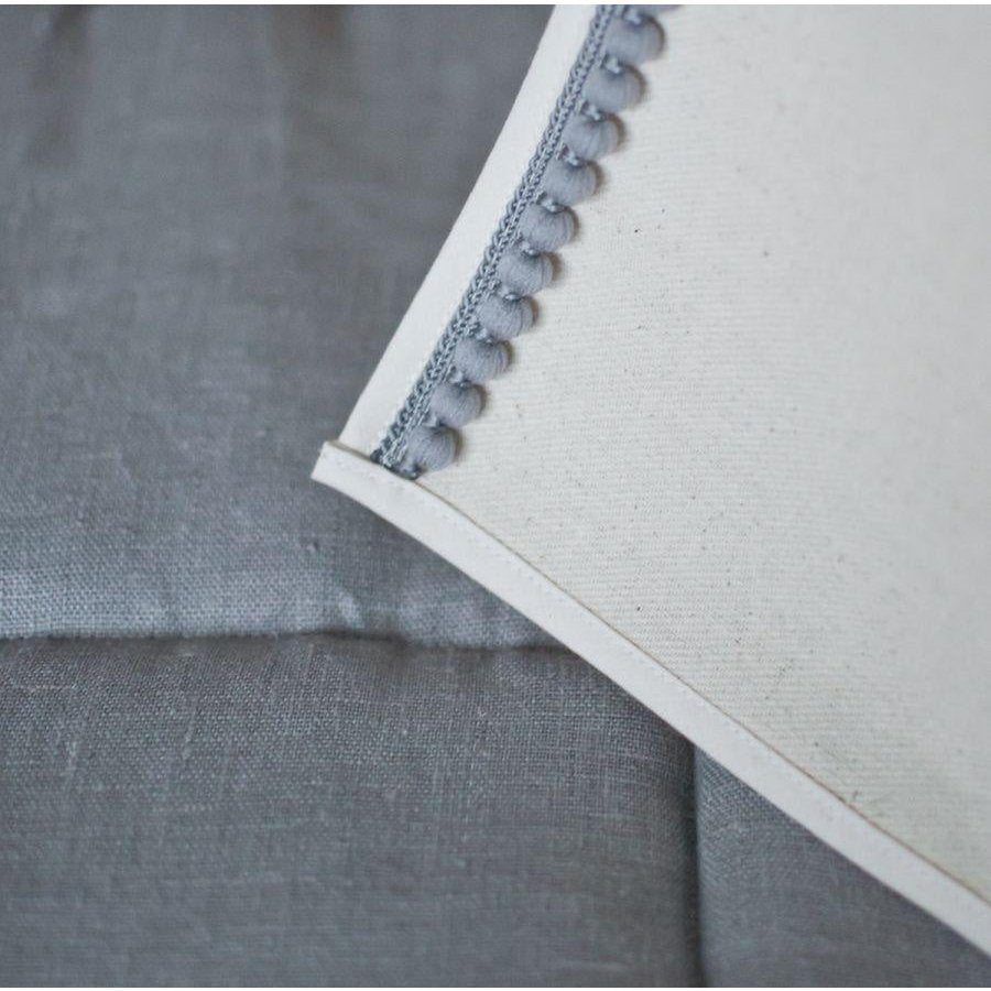 Tipi met pompons en mattenset "Grijze pompons"