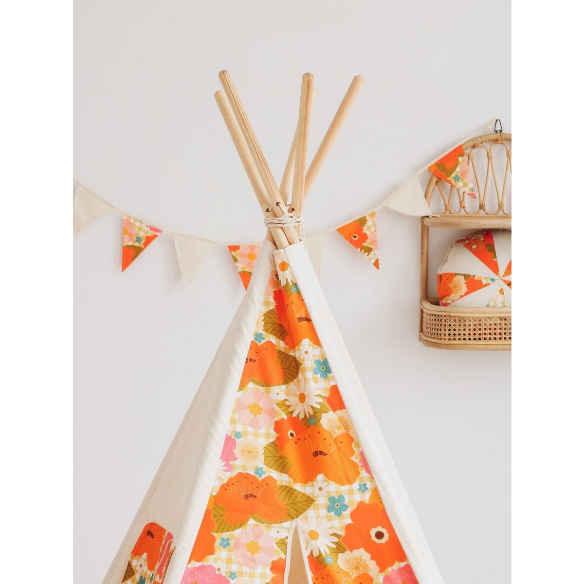 Tipi- en mattenset “Picknick met de bloemen”.