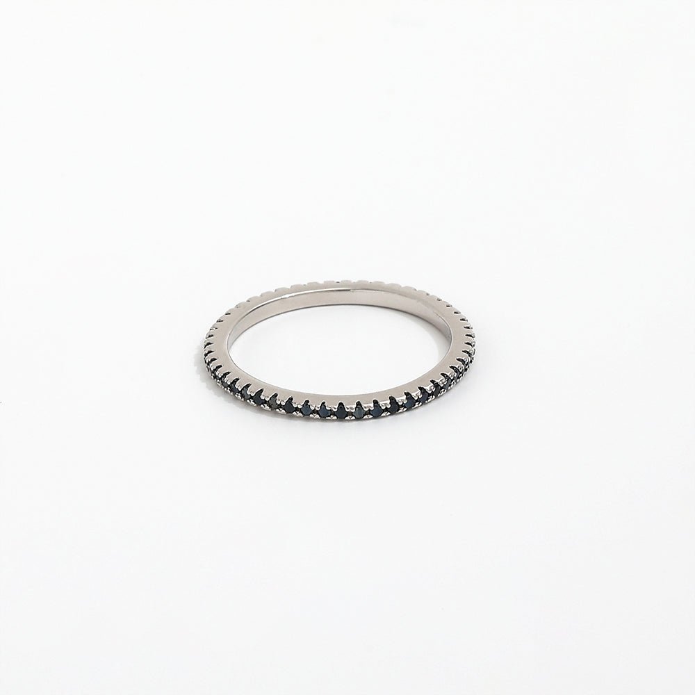Zwarte eindeloze ring