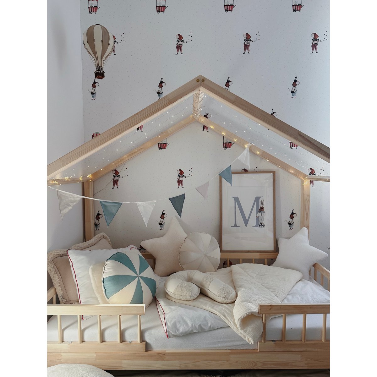 Bouclé, katoenen patchwork Lillipop-kussen “Wit lam”.