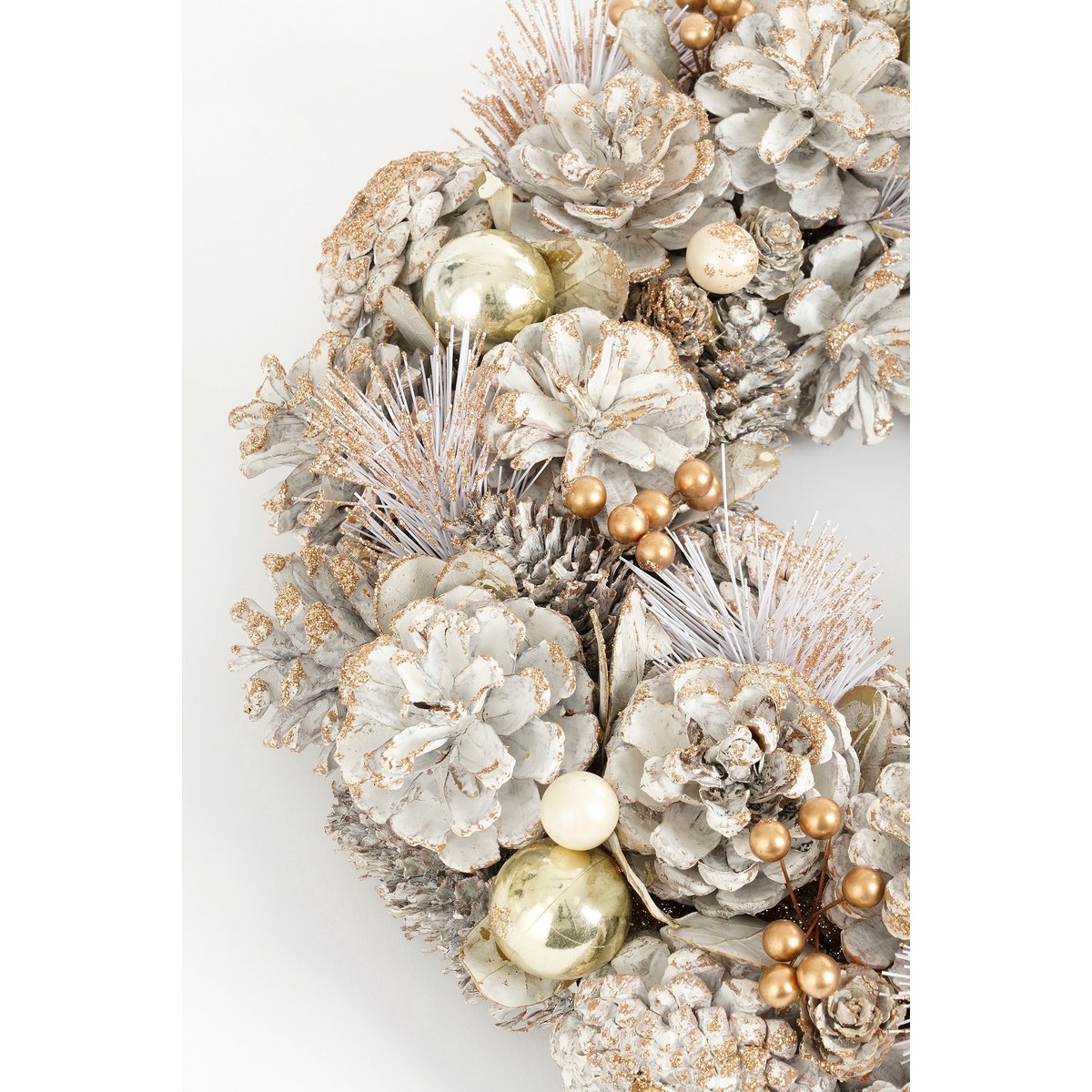 Hanley Kerstkrans met Dennenappels - H9 x Ø34 cm - Wit