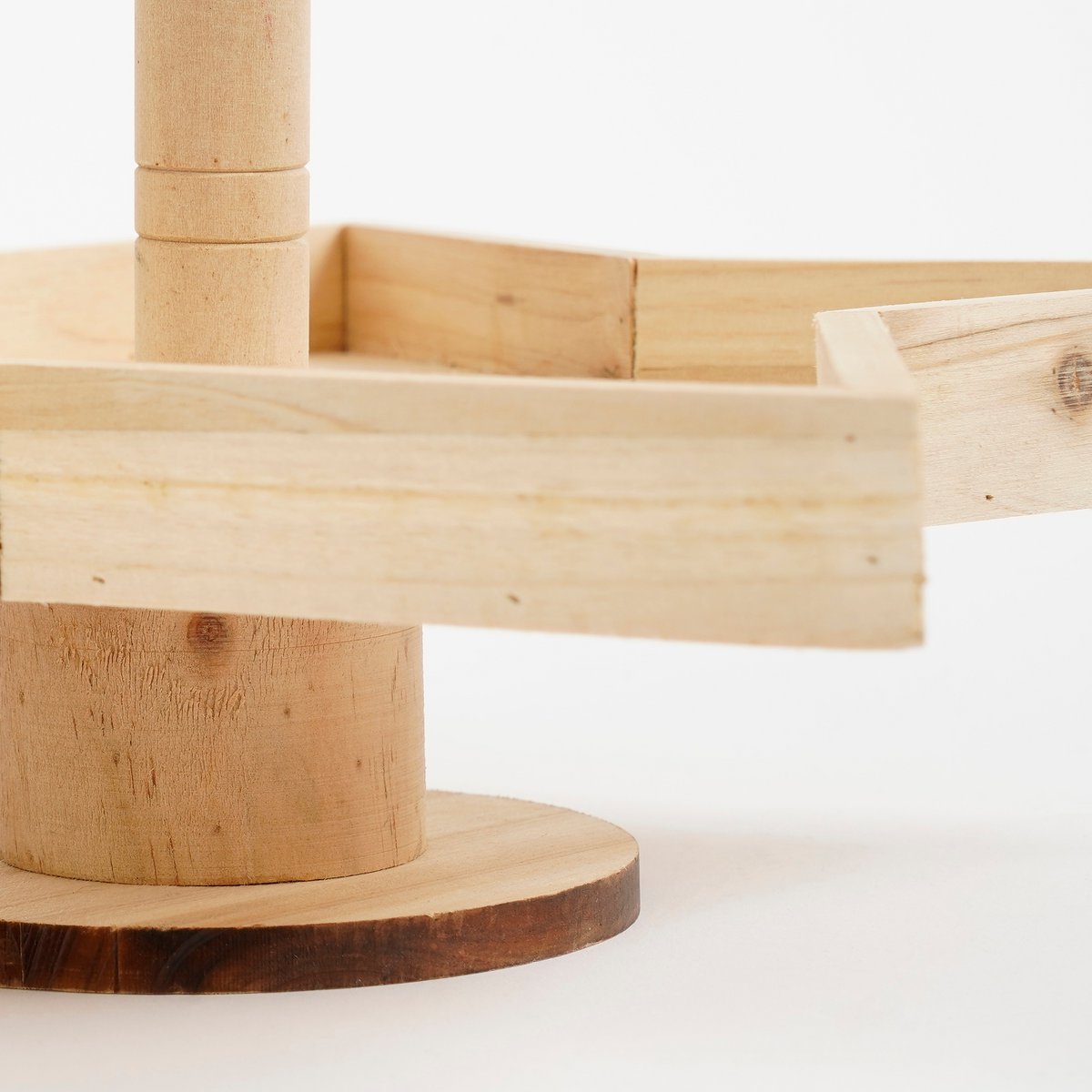 Etagère - L30 x B29 x H52 cm - Dennenhout - FSC 100% - Bruin