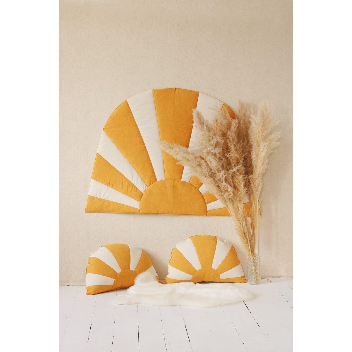 “Diner in Sausalito” Linnen Sun Mat