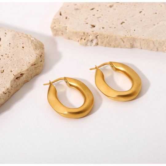 Antigone Chunky Hoop