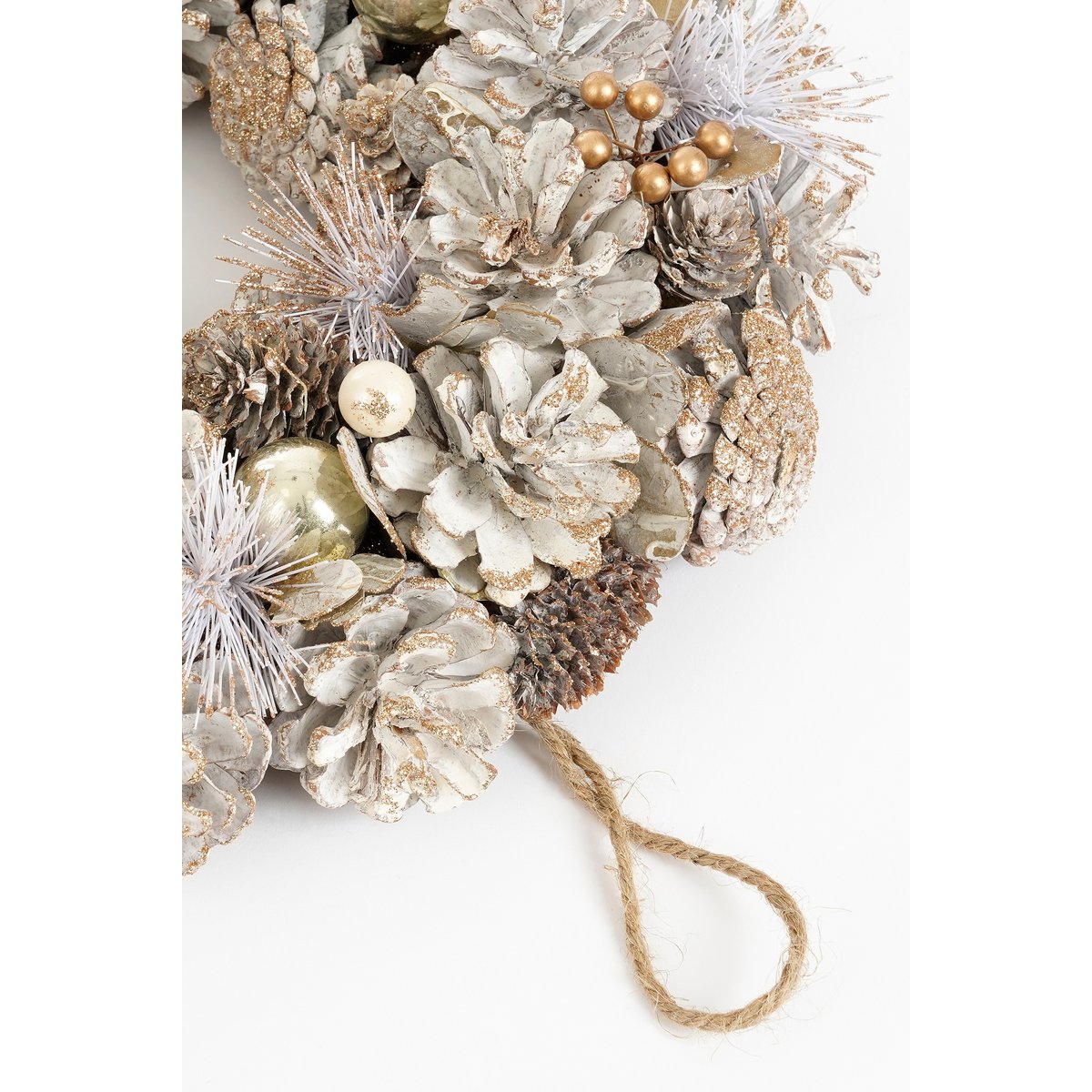 Hanley Kerstkrans met Dennenappels - H9 x Ø34 cm - Wit