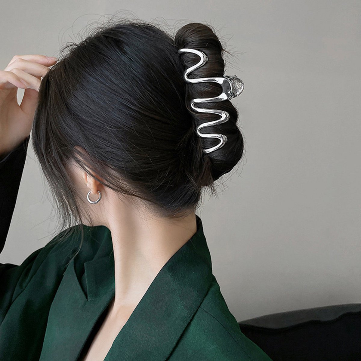 Large claw hair clips with geometric wave and triangular designs