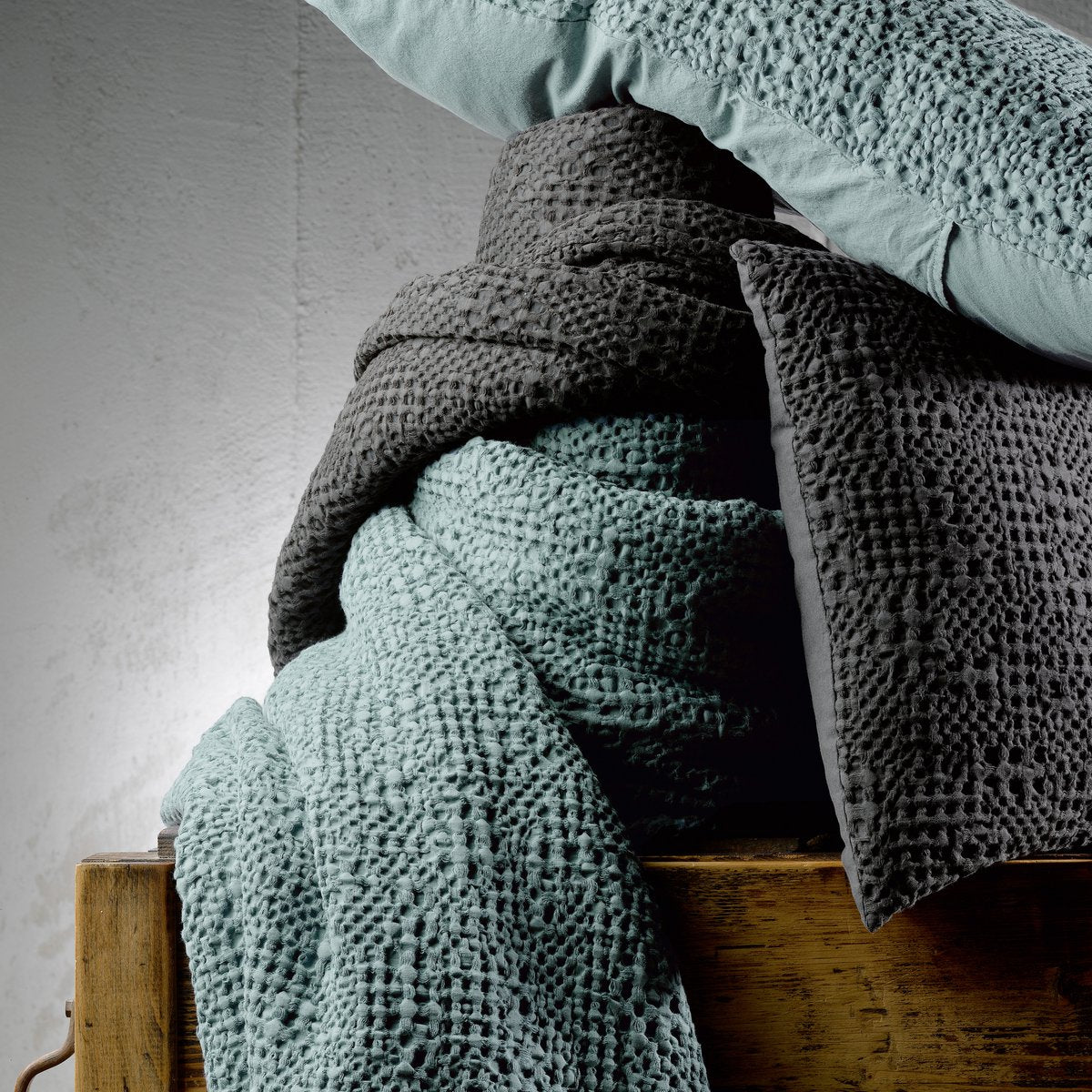 Stonewashed plaid Tana Verdigris 260 x 260